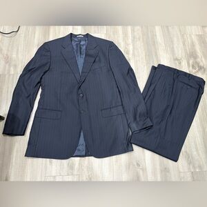 Daniel Cremieux Dark Blue Striped Suit Size 43L / 37W